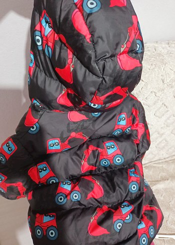 Kapüşonlu, renkli desenli erkek çocuk mont - Görsel 2