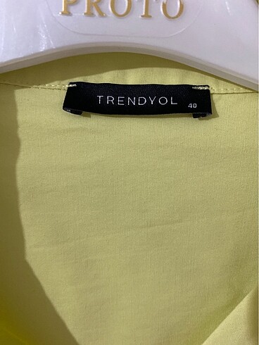 Trendyol & Milla Kumaş gömlek oversize 38 40 bedene uygun arkasında küçük bi leke
