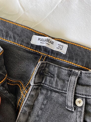 Pull and Bear Pull bear momjean