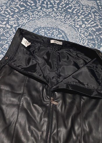 Siyah Deri Kemerli ekol etek - Görsel 8