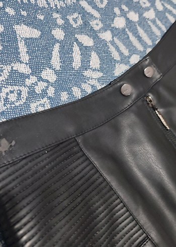 Siyah Deri Kemerli ekol etek - Görsel 5