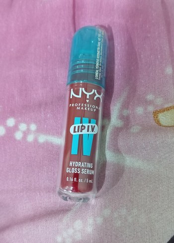 NYX Nyx Nemlendirici Kırmızı Ruj Parlatıcısı