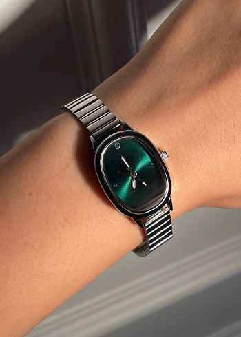 Diğer Parlak Yeşil Minimalist Kadın Kol Saati