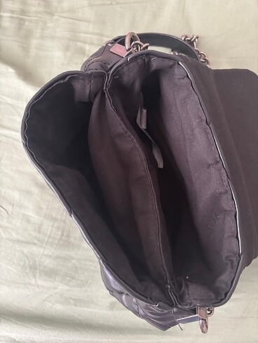  Beden Stradivarius zincirli siyah çanta