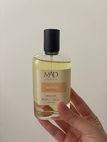 Diğer Mad p107 prada paradox