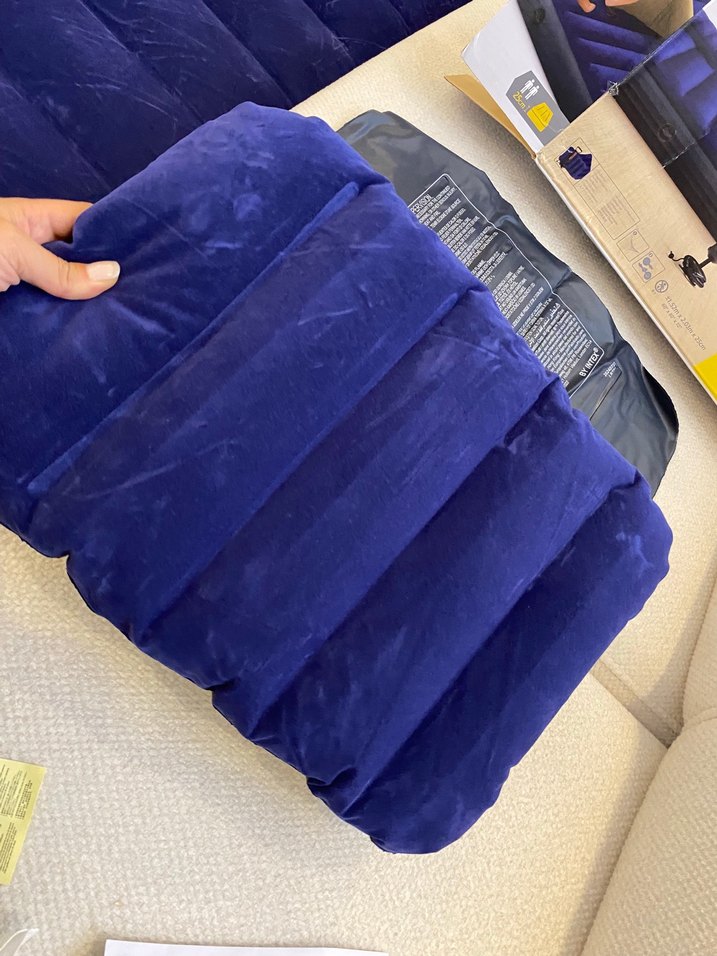 Lacivert Şişme Yastık - Görsel 3