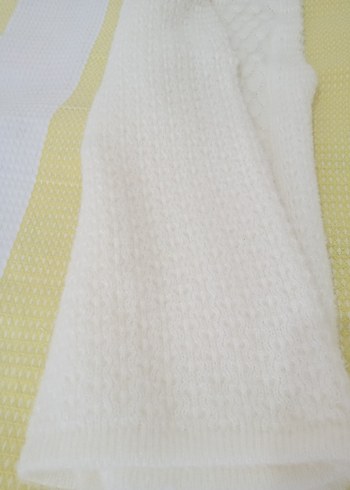 Beyaz Örgü V-Yaka Kadın Yelek - Görsel 5