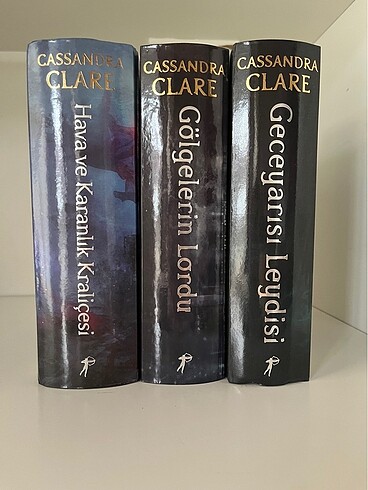Cassandra Clare