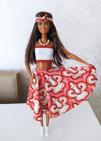 Şal desen etekli barbie kombini