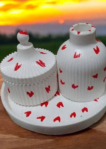 Kalpli Seramik Saklama Kabı ve Sürahi Seti