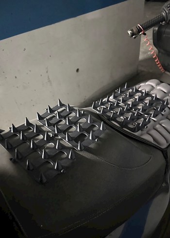 Kedi yatmaz dikenli motorsiklet selesi - Görsel 4