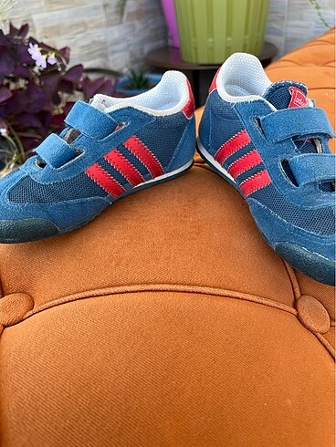 24 Beden mavi Renk Adidas ayakkabı