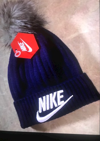 Nike Kadin Renkli Orgu Bere