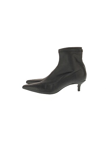 Zara Bot %70 İndirimli.