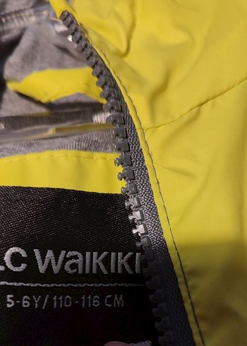 Kapüşonlu Gri Erkek Çocuk Yağmurluk - Görsel 3