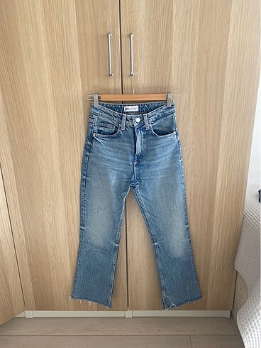 zara cropped flare jean
