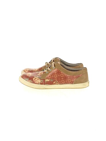 Dogo Shoes Spor Ayakkabı %70 İndirimli.