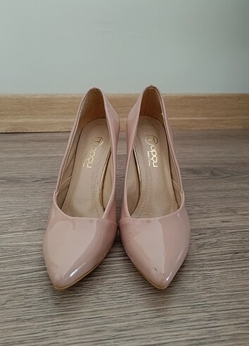 37 Beden Stiletto pudra pembesi