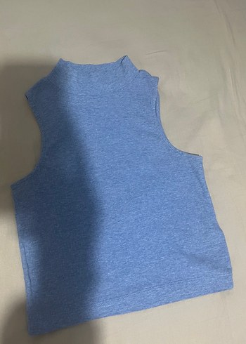 Mavi Yüksek Yakalı Kadın Crop - Görsel 3