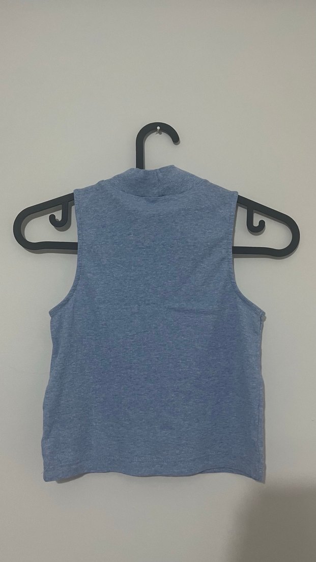 Mavi Yüksek Yakalı Kadın Crop - Görsel 2