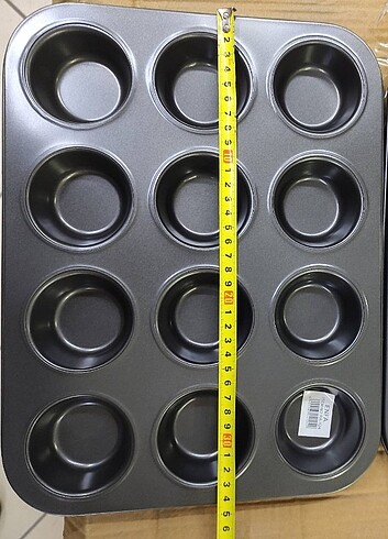 Beden 12 li muffin kalıbı(ürünler sıfır kullanılmamıştır)