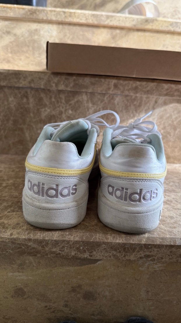 Adidas Beyaz Bağcıklı Kadın Spor Ayakkabı - Görsel 5