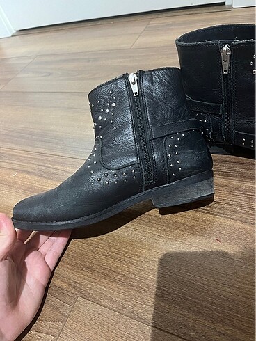 36 Beden Zara kız çocuk bot çizme