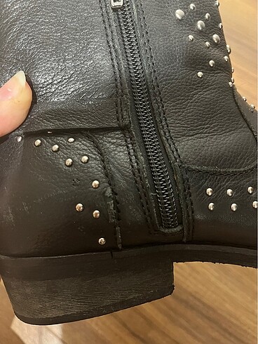 36 Beden siyah Renk Zara kız çocuk bot çizme