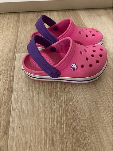 22 Beden pembe Renk Kz çocuk crocs