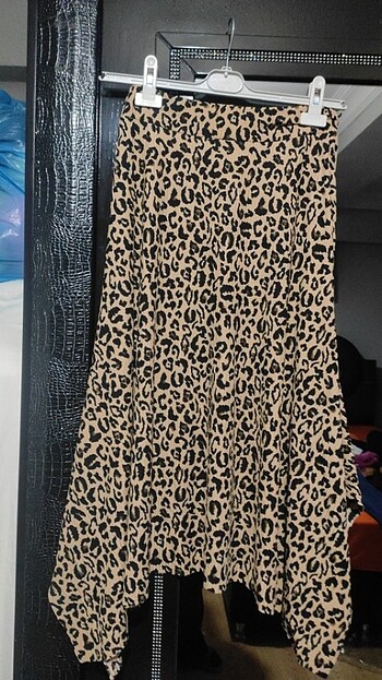 Leopar desenli penye etek 