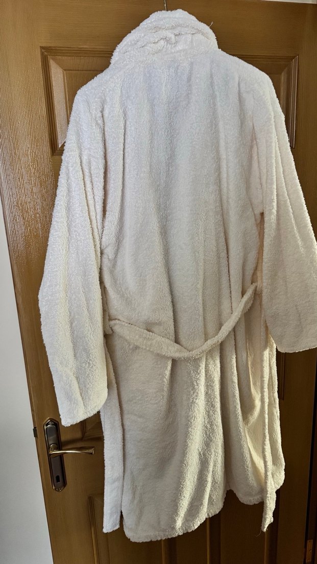 Nakışlı Kadın Bornoz - Görsel 3