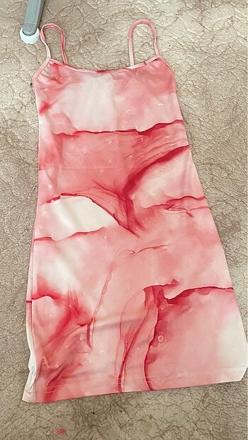 Pembe desenli Elbise