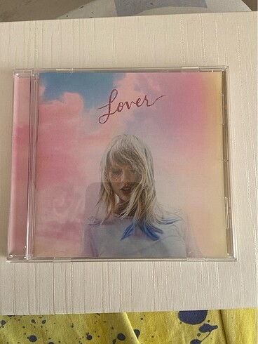 Taylor swift lover albüm
