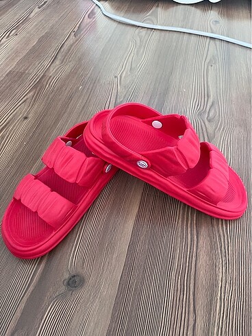 Crocs Sıfır Crocs kırmızı terlik