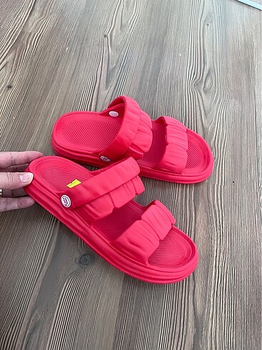 39 Beden kırmızı Renk Sıfır Crocs kırmızı terlik