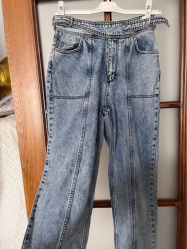 38 Beden mavi Renk Trendyol yüksek bel kemerli jean pantolon