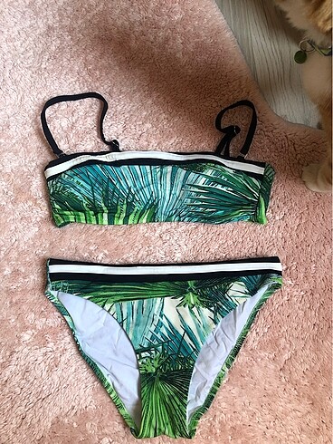Diğer bikini takımı