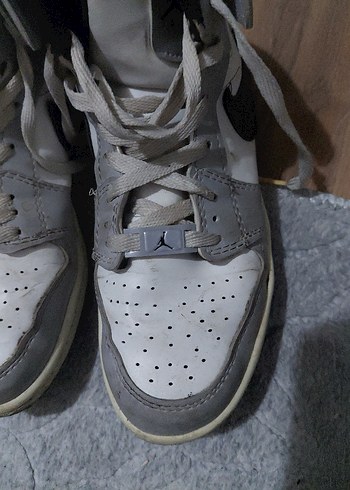 Nike Gri Bağcıklı Basketbol Ayakkabısı - Görsel 2