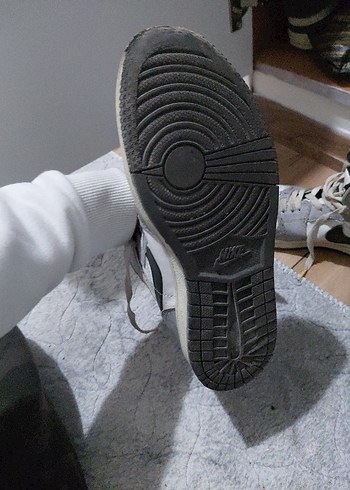 Nike Gri Bağcıklı Basketbol Ayakkabısı - Görsel 4