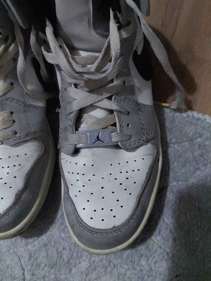 Nike Gri Bağcıklı Basketbol Ayakkabısı - Görsel 2