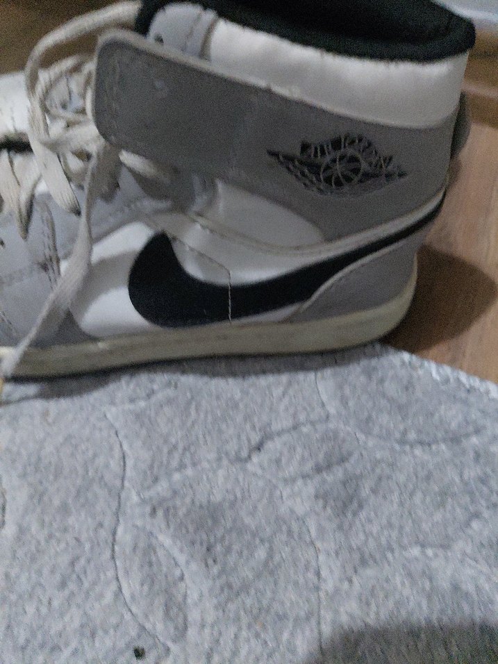 Nike Gri Bağcıklı Basketbol Ayakkabısı - Görsel 3