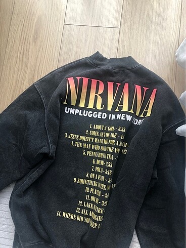 H&M Nirvana sweatshirt