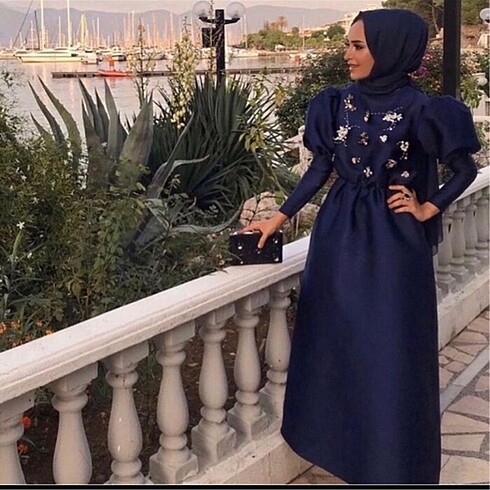 KiRaLIkTır Tesettür Abiye