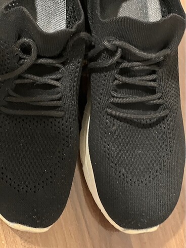 38 Beden siyah Renk Derimod spor ayakkabı