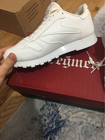 37 Beden Reebok kadın ayakkabı