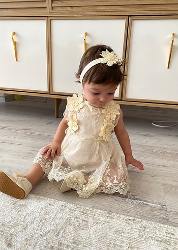 Kız Çocuk Beyaz Dantelli Straplez Elbise