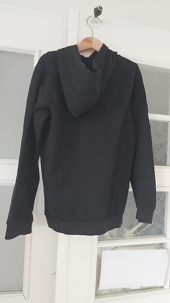 LC Waikiki Siyah kapüşonlu sweatshirt