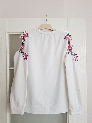 omuz detayli sweatshirt