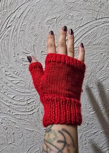 Kırmızı Örgü Parmaksız Kadın Eldiveni - Görsel 2