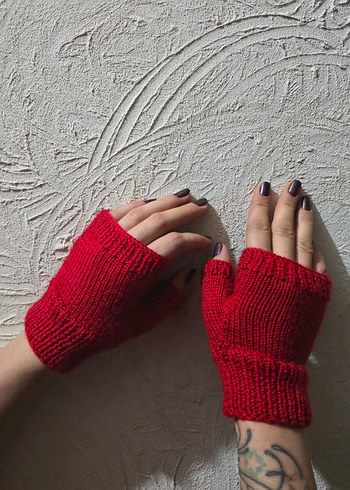 Kırmızı Örgü Parmaksız Kadın Eldiveni - Görsel 6